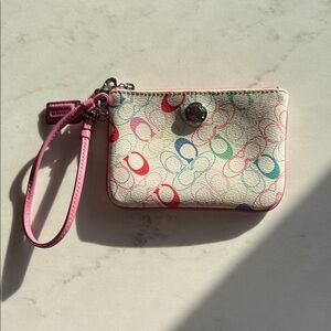 Coach Chelsea Signature Heritage Wristlet in Pink and Multicolour